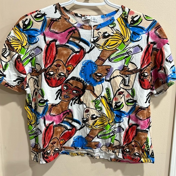 Zara Tops - (33)Zara cropped face tee
